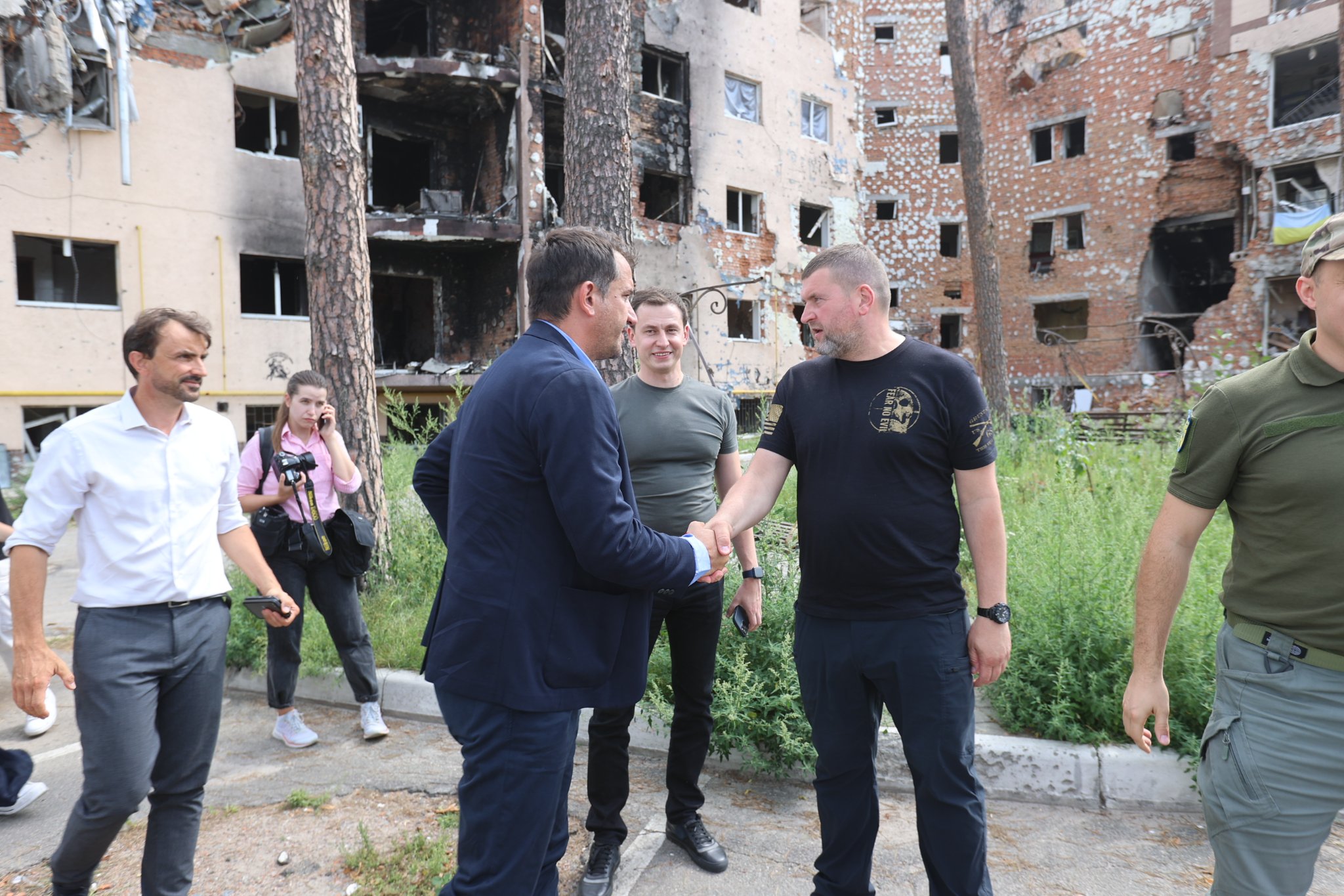 Представники Асоціації європейських міст «Eurocities» оглянули зруйновані квартали Ірпеня (фото)