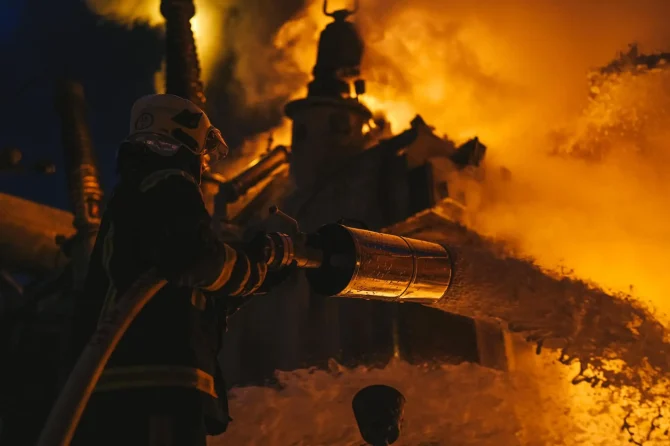 Ліквідація наслідків нічної атаки на столицю та Київську область (фото)