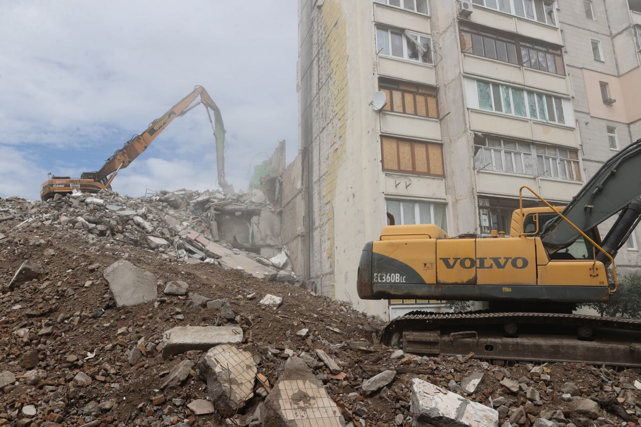 Із залишків зруйнованих будівель у Гостомелі побудують нове житло