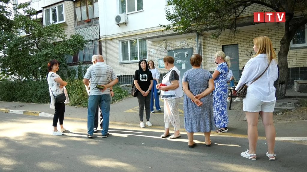 Мешканці багатоповерхівки в Ірпені потерпають від безчинства підлітків (відео)