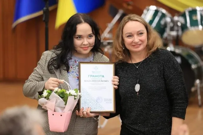 Викладачка Ірпінської дитячої школи мистецтв Влада Пшебильська отримала стипендію Президента України Викладачка Ірпінської дитячої школи мистецтв Влада Пшебильська отримала стипендію Президента України