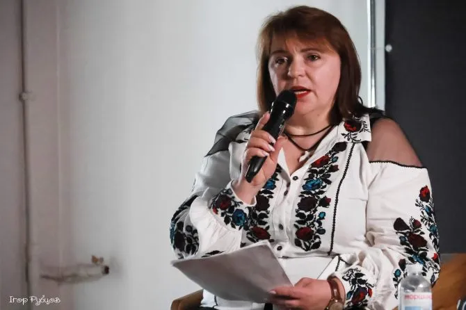 Поетеса з Ірпінської громади долучилася до рекордного марафону читання авторських віршів